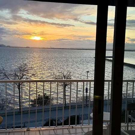 Apartment En La Playa Del Segon Moll Roses